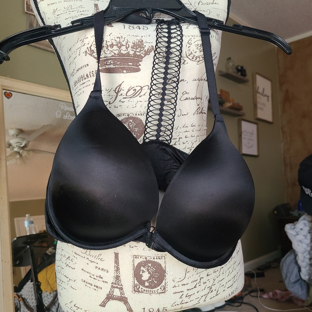 Victoria's secret bombshell bra